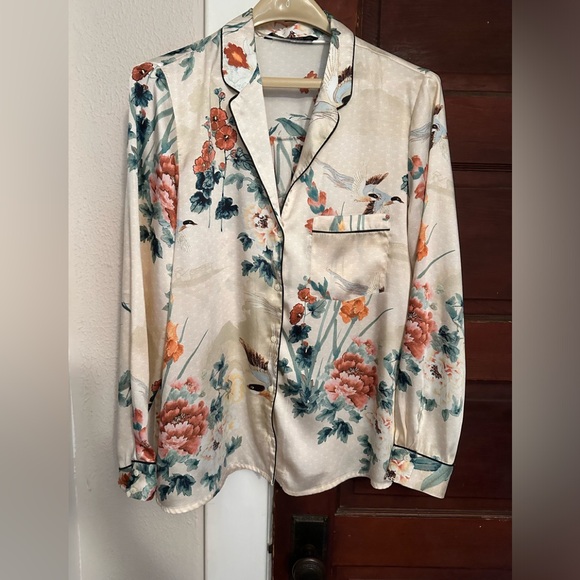 Gorgeous Zara Pajama-Style Floral Blouse Size Large - Picture 1 of 6